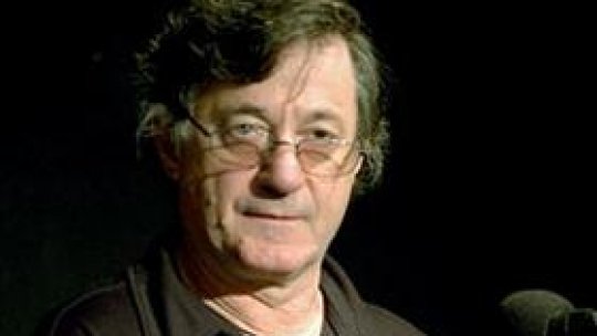 Teatrul "nu schimbă lumea, dar o poate aprecia"