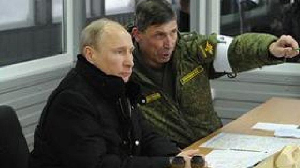 Vladimir Putin "ordonă încetarea exerciţiilor militare"