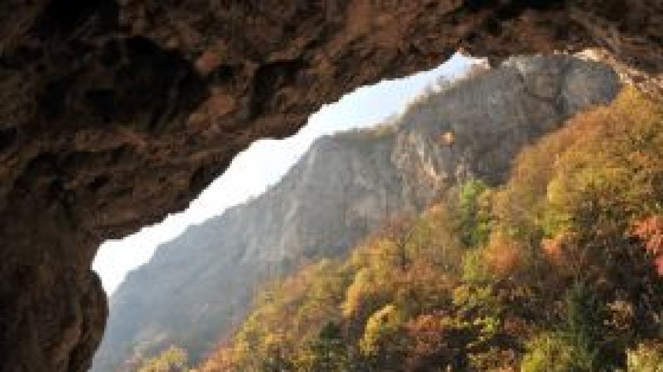 Peşterile, locuri de depozitare a bijuteriilor naturii