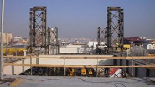 Primul pod de la Pasajul Mihai Bravu "e gata în două săptămâni"