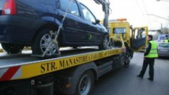 Ridicarea maşinilor, suspedată temporar în sectorul 4