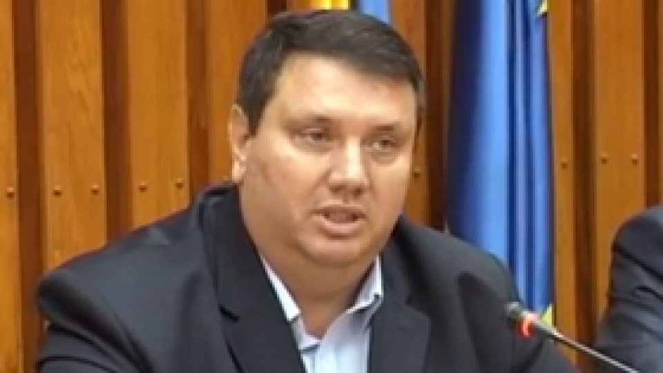 Adrian Duicu, suspendat din funcţia de preşedinte CJ Mehedinţi