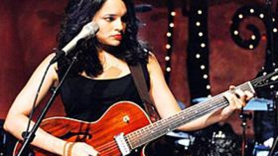 Ascultă noaptea - ediția 84 (21 aprilie 2014)