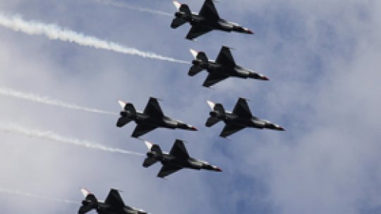 Noi exerciţii militare cu aviaţia Statelor Unite