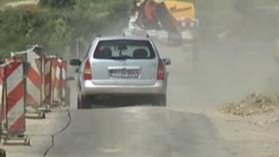 40% din drumurile din România sunt pietruite şi de pământ