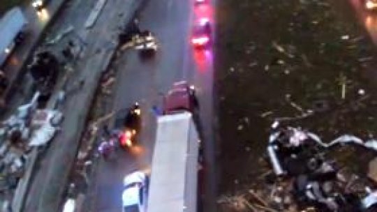 Tornade în SUA: cel puţin 12 morţi