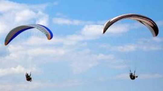 Zborul cu parapanta, o muncă facută cu pasiune