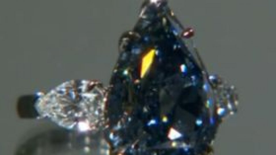 Cel mai mare diamant albastru din lume, scos la licitatie