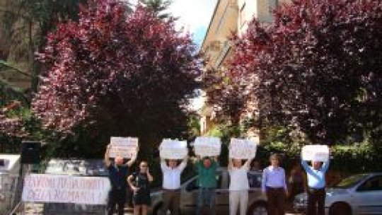 Românii protestează la Roma. Vezi ce solicitări au.