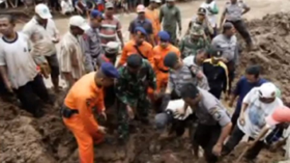 Sute de morţi în urma unei alunecări de teren în Afganistan