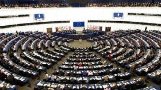 Majoritatea europenilor votează componenţa noului PE