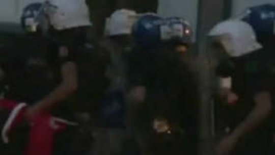 Ciocniri între poliţie şi manifestanţi la Istanbul şi Ankara