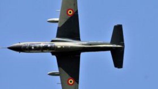 Avioane militare canadiene de luptă, la Câmpia Turzii