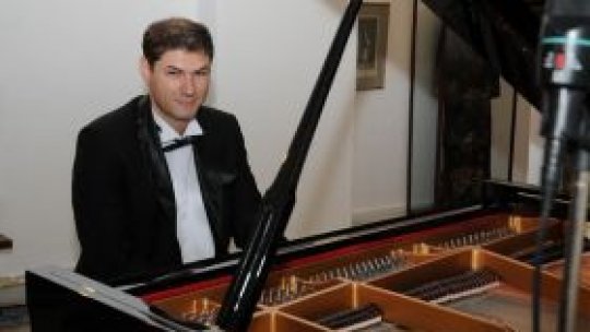 Concertul Orchestrei de Cameră Radio: Mozart şi Saint-Saëns