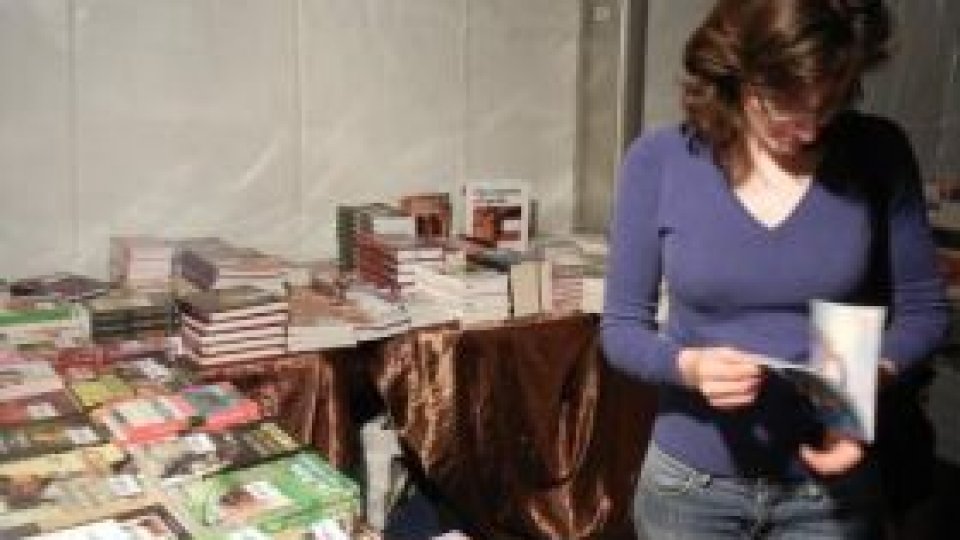 Reduceri de până 80% la Târgul Gaudeamus Oradea