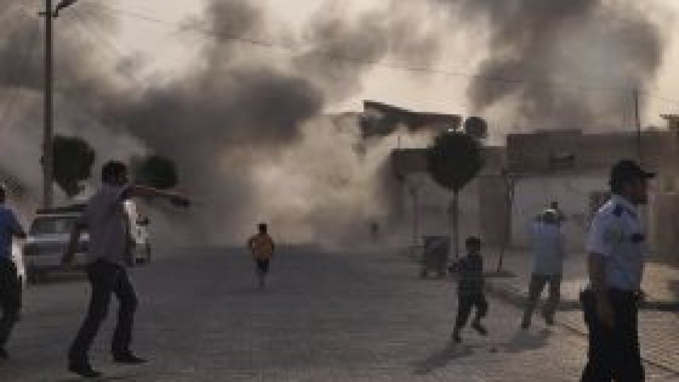 Militanţii islamişti atacă cea mai mare rafinărie din Irak