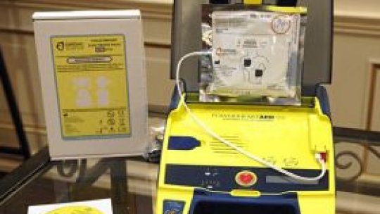 Două defibrilatoare automate pe aeroportul Otopeni