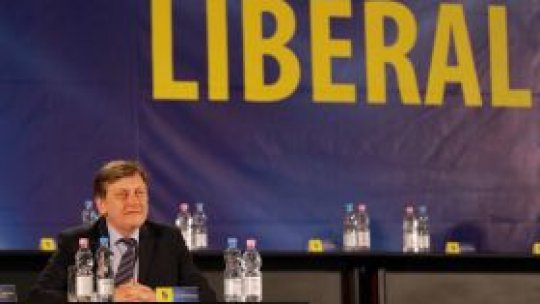 Liberalii îşi aleg preşedintele şi conducerea