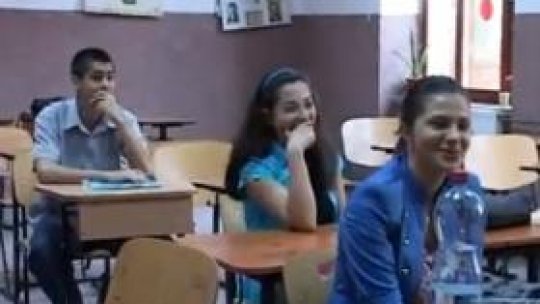 Aproape 200 de mii de liceeni încep, marţi, bac-ul