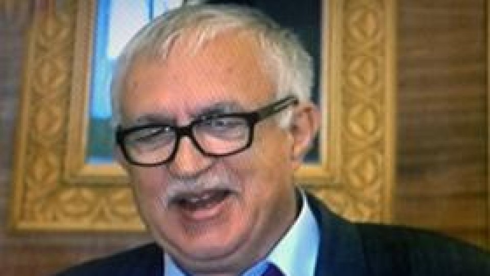 Curtea Constituţională "nu judecă politic"