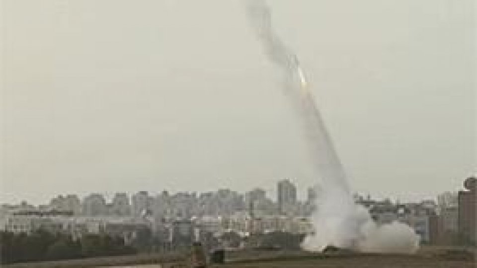 Aviaţia israeliană bombardează infrastructura Hamas din Gaza