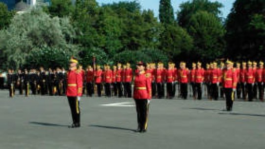 Regimentul 30 Gardă "Mihai Viteazul" în uniformă de vară