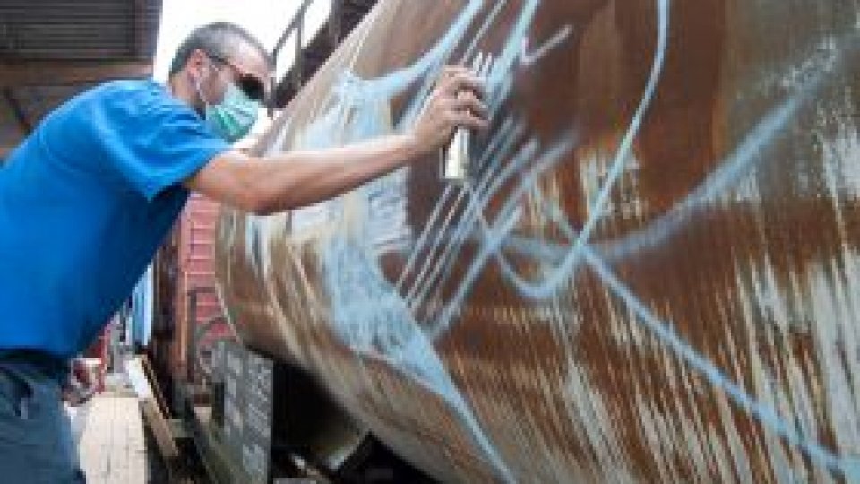 Arta se mută în tren