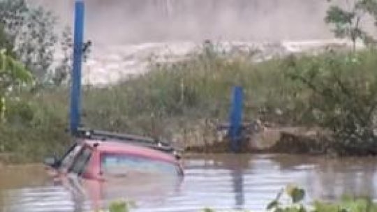 Noi avertismente cod roşu de inundaţii în sud-vestul României