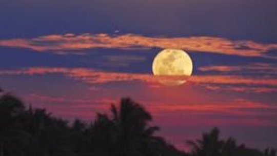 Super-Luna se vede în această seară
