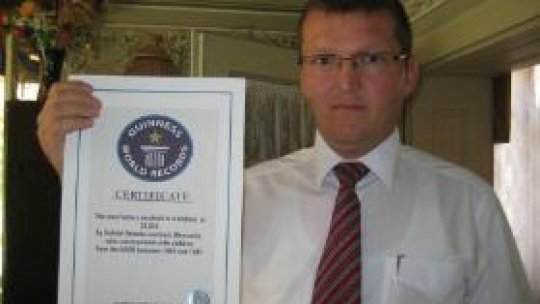 Tinerii îndemnați să scrie și să citească după metoda clasică