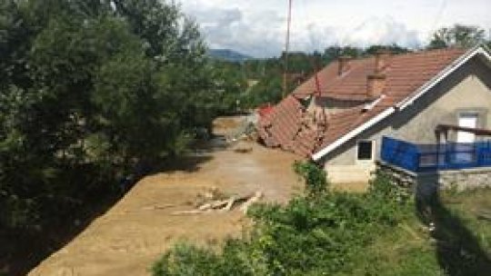 Ajutoare pentru sinistrații din zonele afectate de inundații