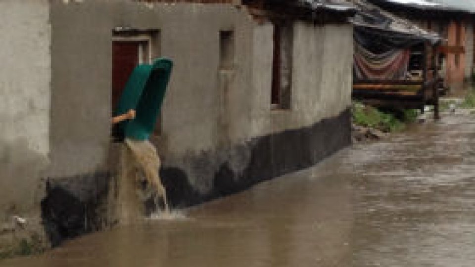 Victime şi pagube produse de inundaţii în Vestul României