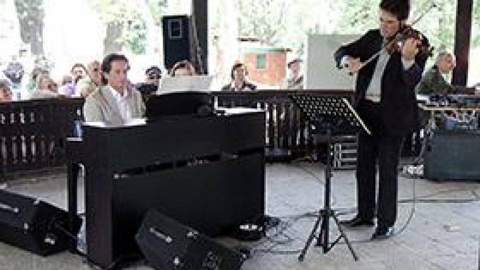 Vioara lui George Enescu, plimbare în parcurile bucureștene