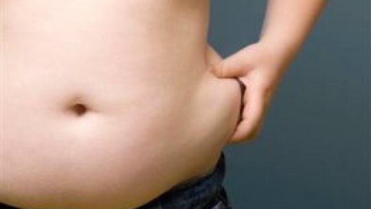 Alimentaţia şi sedentarismul, cauzele problemelor de greutate
