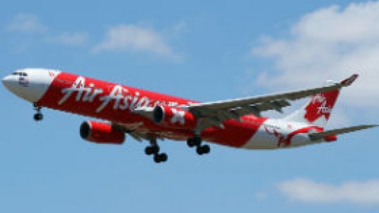 Operaţiunile de căutare a resturilor avionului Air Asia, reluate