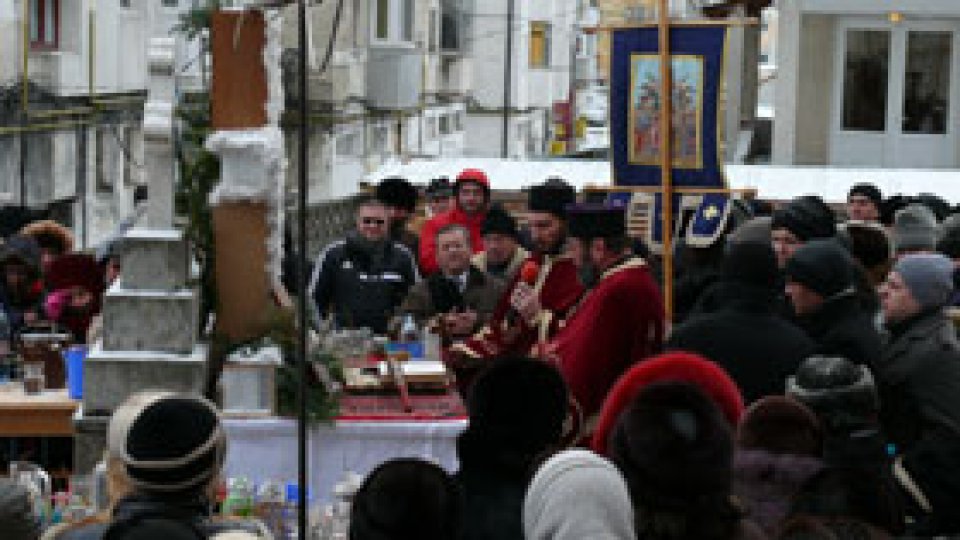 Cruci de gheaţă de Bobotează la Fălticeni
