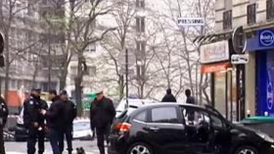 Continuă căutarea suspecților atacului de la Paris