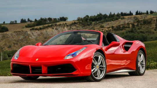 Două Ferrari regale, scoase la licitație