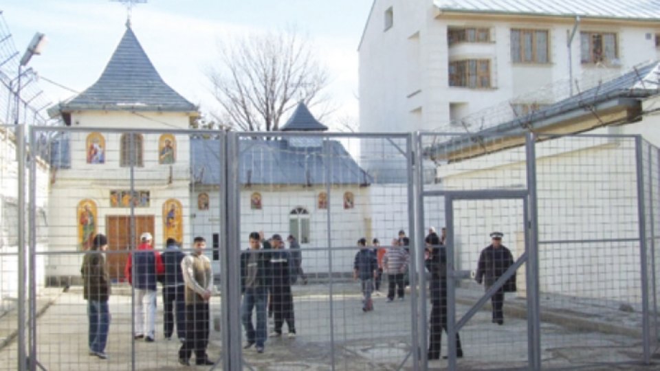 Sentinţe în dosarul "Telefoane pentru detinuţi", date de Tribunalul Bacău