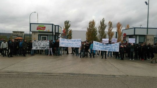 Protest la Burgos: 300 de români "își pierd locul de muncă"