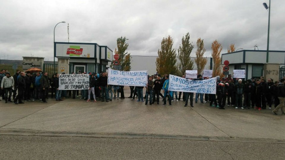 Protest la Burgos: 300 de români "își pierd locul de muncă"