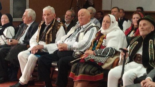 Meşteri şi artişti populari cunoscuţi au deveni ieri "Tezaure umane vii"