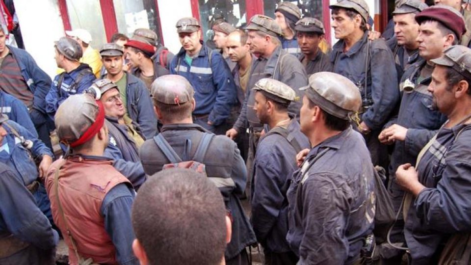 Peste 260 de mineri din Valea Jiului vor fi concediaţi în decembrie