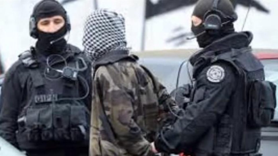Acţiunile anti-teroriste ale poliţiei franceze dau roade