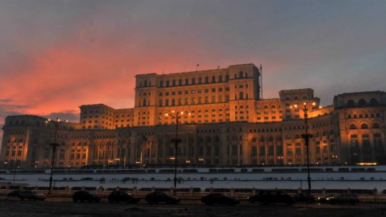 Pachet suspect în zona Palatului Parlamentului din București