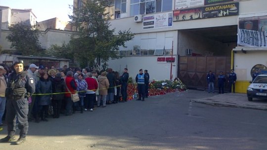 Institutul pentru securitate minieră anchetează incendiul de la club
