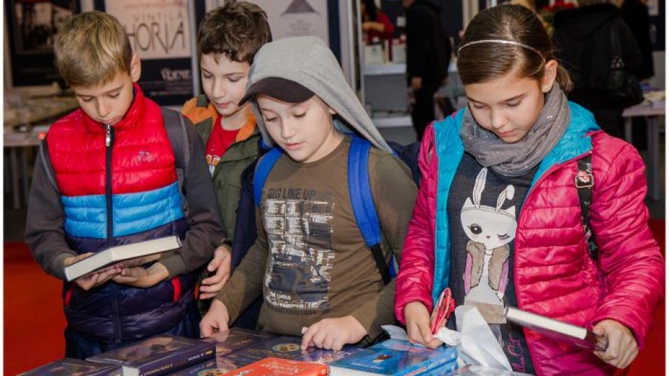 FOTO: Premiile ediţiei 2015 a Târgului Gaudeamus