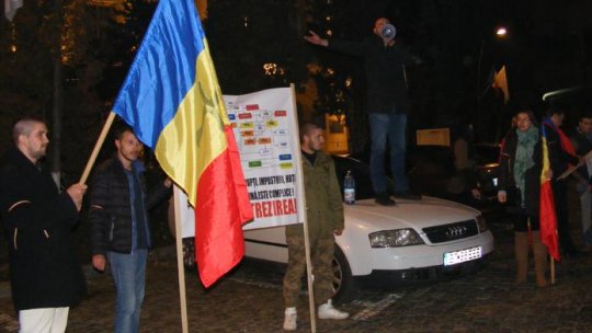 Peste 400 de botoşăneni cer, în stradă, schimbarea întregii clase politice