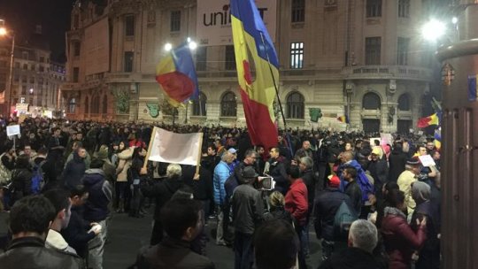 (FOTO) Locuitorii Capitalei au ieşit, pentru a 3-a zi consecutiv, în stradă