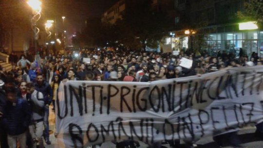 Demonstrațiile continuă și la Pitești